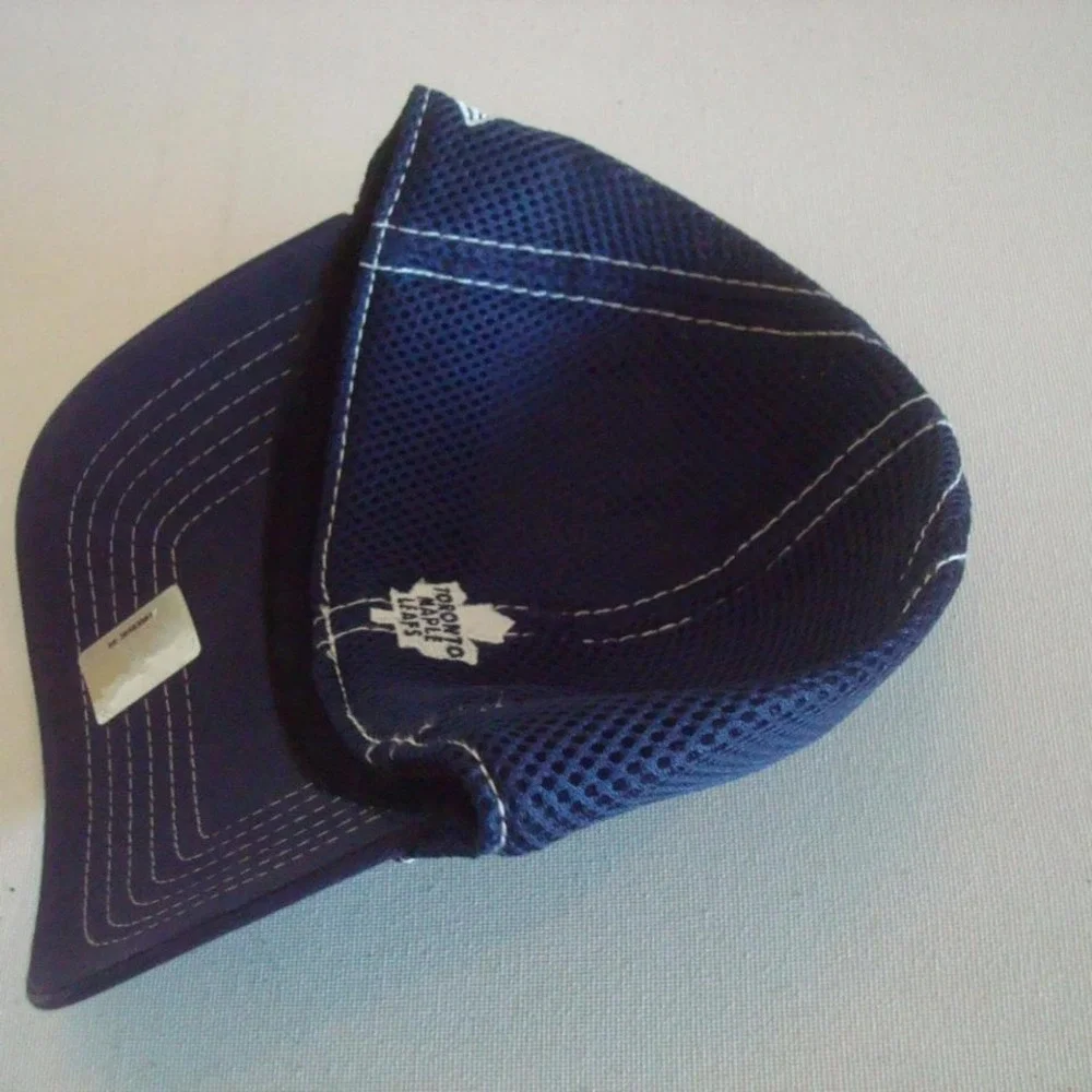 TORONTO MAPLE LEAFS KIDS HAT CAP Y2K 00S VINTAGE H5‎